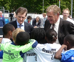 Andy Roxburgh & Sir Trevor Brooking chat to kids at UEFA Grassroots Day